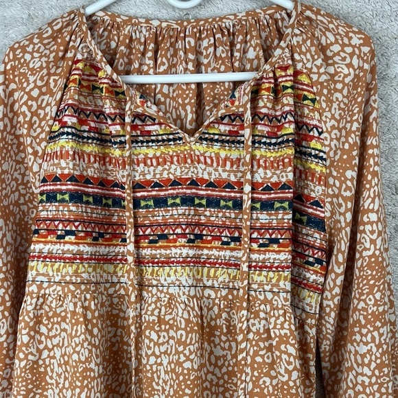 Gorgeous embroidered smocked tunic with muted oranges Large - Picture 13 of 16